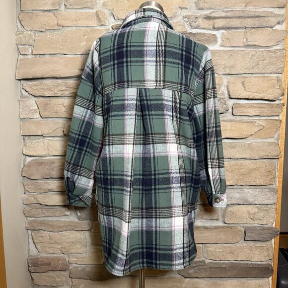 SO Women’s Plaid Shacket Jacket Green Multi Flannel Button Down Size Small - Picture 4 of 8